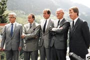 Von links Ambros Gisler, Karel van Miert, Adolf Ogi, Hans Zurfluh und Peter Mattli. (Bild: PD)