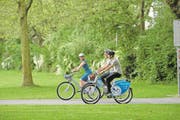 Das Veloverleihsystem Nextbike soll künftig auch in weiteren Gemeinden angeboten werden. (Bild: Christian Perret/PD)