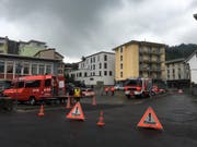 Der Platz wurde abgesperrt. (Bild: Benno Kälin, TeleZüri)