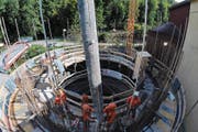 25 Zentimeter pro Stunde wuchs der Betonturm seit Dienstag bei der ARA. (Bild: Markus von Rotz (Alpnach, 27. September 2017))