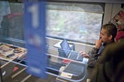 Unter anderem werden auch 119 Intercity-Wagen für den Betrieb im Gotthard-basistunnel umgebaut. (Bild: Keystone)