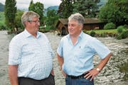 Paul Matter (links) hat das Präsidium an Adolf Scherl übergeben. (Bild: Matthias Piazza (Ennetbürgen, 29. Juni 2017))