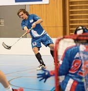 Tomi Travanti erzielt im dritten Spiel sämtliche Treffer des UH Luzern. Bild: Roger Grütter (Luzern, 30. Januar 2017)