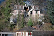 Blick auf die zerfallende Villa Landenberg. (Bild: Corinne Glanzmann (Sarnen, 18. November 2015))