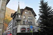 Das Café Central am Rathausplatz ist eines von mehreren Häusern im Altdorfer Dorfkern, das Oliver Blätter gehört. (Bild Anian Heierli)