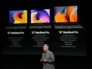 Marketing-Chef Phil Schiller am Donnerstag bei der Vorstellung des neuen MacBook Pro von Apple. (Bild: Keystone/AP/MARCIO JOSE SANCHEZ)
