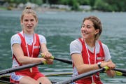 Erfolgreicher Frauendoppelzweier mit der Stansstader Seeclüblerin Serafina Merloni (rechts) und Lara Eichenberger vom RC Uster. (Bild Ralf Blase)