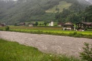 Der Wasserpegel der Engelbergeraa steigt nach starken Regenfällen stark an. (Bild: Leserbild Caroline Pirskanen)