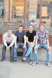 Rico Contratto (Zweiter von rechts) trat 2013 zusammen mit Florian Hoesl sowie den Urner Musikern Livio Baldelli und Benno Muheim beim Musikfestival Alpentöne auf. (Bild: PD)
