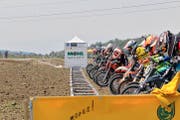 Mofa-Cross-Fahrer am Start eines Benefizrennens im thurgauischen Mauren. (Bild: PD)