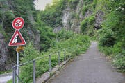 Der untere Einstieg zum Wanderweg durch die Rotzschlucht beim Rotzloch. (Bild Richard Greuter)