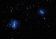 Die beiden Magellan’schen Wolken, unsere Nachbargalaxien, sind nur über der Südhalbkugel sichtbar. Der sogenannte Tarantel-Nebel in der Grossen Magellan’schen Wolke ist eine Art Super-Gebärsaal für Sterne, in dem auffallend viele riesige Sonnen entstehen. (Bild: Kim Westerskov/Getty)