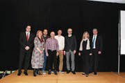 Beförderungen Dätwyler Cabling Solutions AG; von links: Urs Janssen (Managing Director Europe), Natascha Janjic, Janic Lutz, Alex Müller, Patrick Zeller, Karsten Lengnink, Janine Scheiber (Personalleiterin Schweiz) und Johannes Müller, CEO. (Bild: PD (Schattdorf, 15. Dezember 2017))