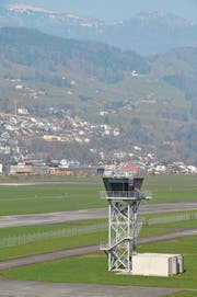 Der Tower auf dem Flugplatz Buochs. (Bild: Geri Wyss (Buochs, 10. März 2014))