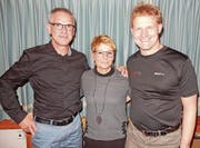 Sie sind die Besten der Radmeisterschaft; von links: Toni Baumann, Pia Baumann und Peter Walker. (Bild: PD)