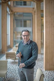 Er erkennt Orte am Geruch- und Geräuschpegel: Christoph Ammann. (Bild: Pius Amrein (Zürich, 22. Februar 2018))