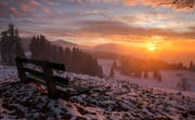 Sonnenuntergang auf dem Zugerberg. (Bild: Leserbild: Daniel Hegglin (17.11.2017))