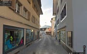 Bis hier und nicht weiter: Blick von der Reichsstrasse Richtung Hauptplatz. (Bild: Google Street View)