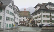 Der Rathausplatz in Arth.