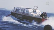 Videostill aus dem Trailer «Fliegende Schiffe auf dem Vierwaldstättersee»