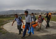 Die Leiche von Ueli Steck wurde... (Bild: Narendra Shrestha / EPA (Kathmandu, 30. April 2017))