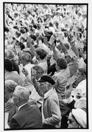 Blick in die Landsgemeinde 1994 in Oberdorf. Archivbild NZ
