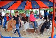 Auch für die Kleinsten hat das Dorffest etwas zu bieten. (Bilder Beat Christen)