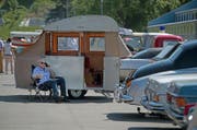 Ein Oldtimer-Wohnmobil in Luzern. (Bild: Corinne Glanzmann, Luzerner Zeitung / Luzern, 27.05.2017)