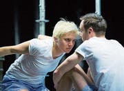 Nadja (Lisa Stiegler) kann auch von Simon (Orlando Klaus) nicht zur Vernunft gebracht werden. (Bild: Kim Culetto/PD)