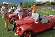 Knapp 300 Fiat 500 sind in Sarnen zu bestaunen. (Bild: Corinne Glanzmann / Archiv)
