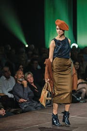 900 Interessierte haben gestern den Fashion Day im Luzerner Saal des KKL besucht, an dem LU Couture ihre Herbst-/Winter-Kollektion vorstellte. (Bild: Philipp Schmidli (Luzern, 14. Oktober 2017))