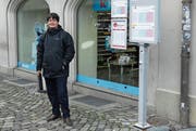 Warten auf den Tellbus. So beginnt der Arbeitstag des Altdorfers Stefan Hildenbrand, der in Bern arbeitet. (Bild: Mathias Fürst (Altdorf, Januar 2018))