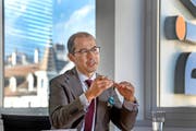 CEO Nikolai Dittli in seinem Büro am Concordia-Hauptsitz in der Stadt Luzern. (Bild Nadia Schärli)