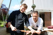 Zwei Geschäftspartner, die sich ideal ergänzen: Küchenchef Kas de Jonge (links) und Besitzer Christoph Zumstein. (Bild: Romano Cuonz)