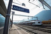Am Bahnhof Altdorf halten bald mehr Züge. (Bild: Urs Hanhart (15.3.17))