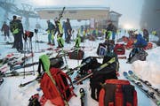 Vorbereitungen zum FIS-Europacup Damen Nachtslalom. (Bild: Robert Hess (Melchsee-Frutt, 26. Januar 2018))