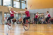 Vanessa Hotz, Elena Fischer (vorn, von links), Anja Schelbert und Stefanie Moos (hinten, von links) erhalten für ihre Vorstellung 204,21 Punkte. (Bild: Patrick Hürlimann (Baar, 20. Januar 2018))
