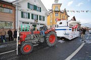 Die «MS Rigi» beim Umzug in Unterägeri. (Bild Roger Zbinden)
