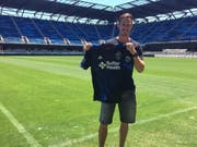 François Affolter mit dem Trikot der Earthquakes im Stadion von San José. (Bild: PD)