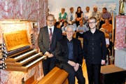 Die drei Organisten Karl Arnold, Erwin Mattmann und Daniel Vetter (von links) ernteten viel Applaus für das Konzertprogramm. (Bild Georg Epp)