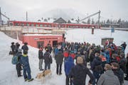 Unterführung zum neuen Bahnhof sowie zur neuen Gondelbahn «Gütsch-Express». (Bild: Keystone/Urs Flüeler (Andermatt, 22.12.2017))