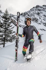 Rot-Gelb-Grün mit schwarzem Stern: der Giswiler Carlos Mäder. (Bild: Nadia Schärli (Engelberg, 28. November))