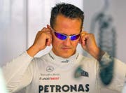 epa03387804 German Formula One driver Michael Schumacher of Mercedes AMG during the first training session at the Italian Formula One circuit in Monza, Italy, 07 September 2012. The Grand Prix of Italy will take place on 09 September 2012. EPA/SRDJAN SUKI (Bild: Srdjan Suki / EPA / Keystone (Monza, 7. September 2012))