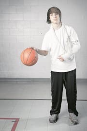 Auch nach Verletzungen kann bei activdispens dank speziellen Übungen am Schulsport teilgenommen werden. (Symbolbild:_ iStockphoto)