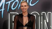 Charlize Theron über ihre Rolle als knallharte Agentin: «Ich wollte eine Figur entwickeln, die sich für nichts entschuldigt.» (Bild: Willy Sanjuan/AP (Los Angeles, 24. Juli 2017))