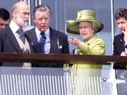 Prinz Michael of Kent (links), der Cousin der britischen Königin Elizabeth II., besucht Luzern anlässlich einer Ausstellung im historischen Museum. (Bild: KEYSTONE/EPA PRESS ASSOCIATION/SEAN DEMPSEY)
