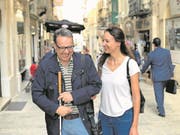 Christoph Ammann mit Reisebegleiterin Vanessa Bay auf Malta. (Bild: Dominik Buholzer (November 2017))