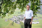 Peter Scheuber hat von seinem Heim aus den Blick in die Weite. (Bild Corinne Glanzmann)