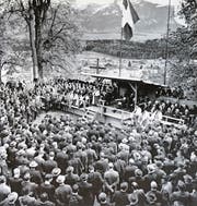 Die Landsgemeinde auf dem Landenberg in den 1940er-Jahren. (Bild: Reproduktion Romano Cuonz)