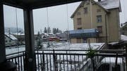 Wir danken dem Leser Daniel Bremgartner, der uns auf Facebook dieses Bild eines verschneiten Hausdaches aus Gais Appenzell geschickt hat. (Bild: Daniel Bremgartner)